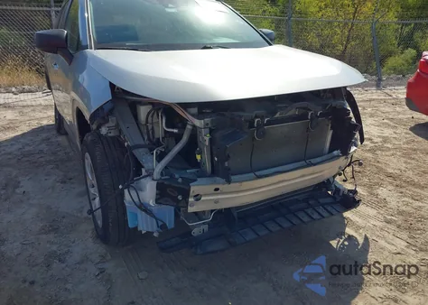 2021 Toyota Rav4 Le z USA, uszkodzony, nr VIN 2T3F1RFV5MC236418